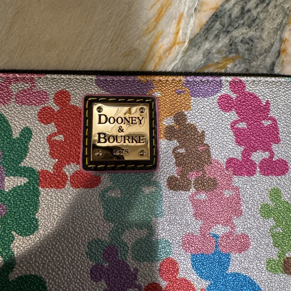 Dooney & Bourke x Walt Disney World - 10th Anniversary Wallet - Picture 3 of 5